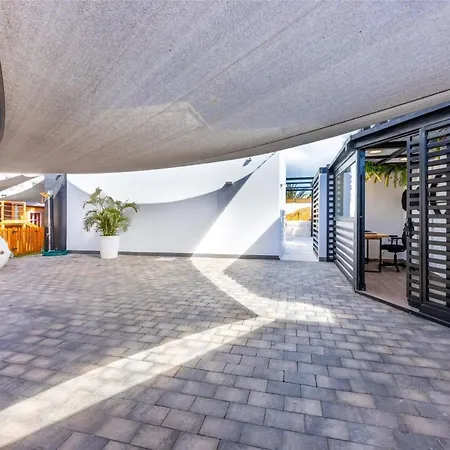 Sunrise Private Pool By Holidays Villa