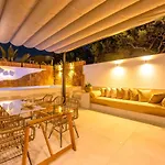 Villa Sunrise Private Pool By Holidays