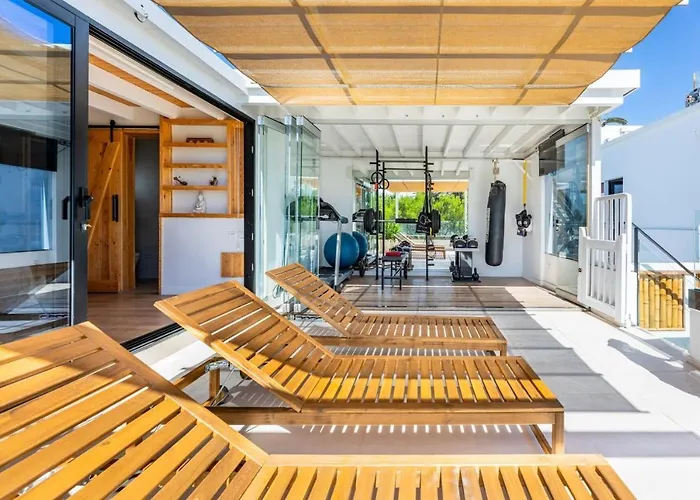 Sunrise Private Pool By Holidays Villa