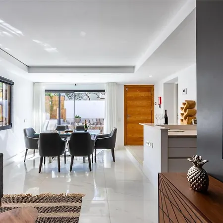 Sunrise Private Pool By Holidays *