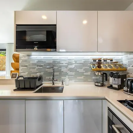 Villa Sunrise Private Pool By Holidays *